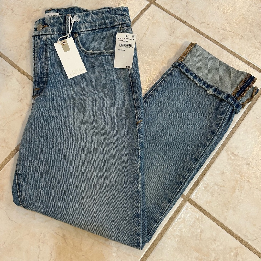 NWT🌷Good American (NEW in stores now!) Mid-Rise Cuff Jeans